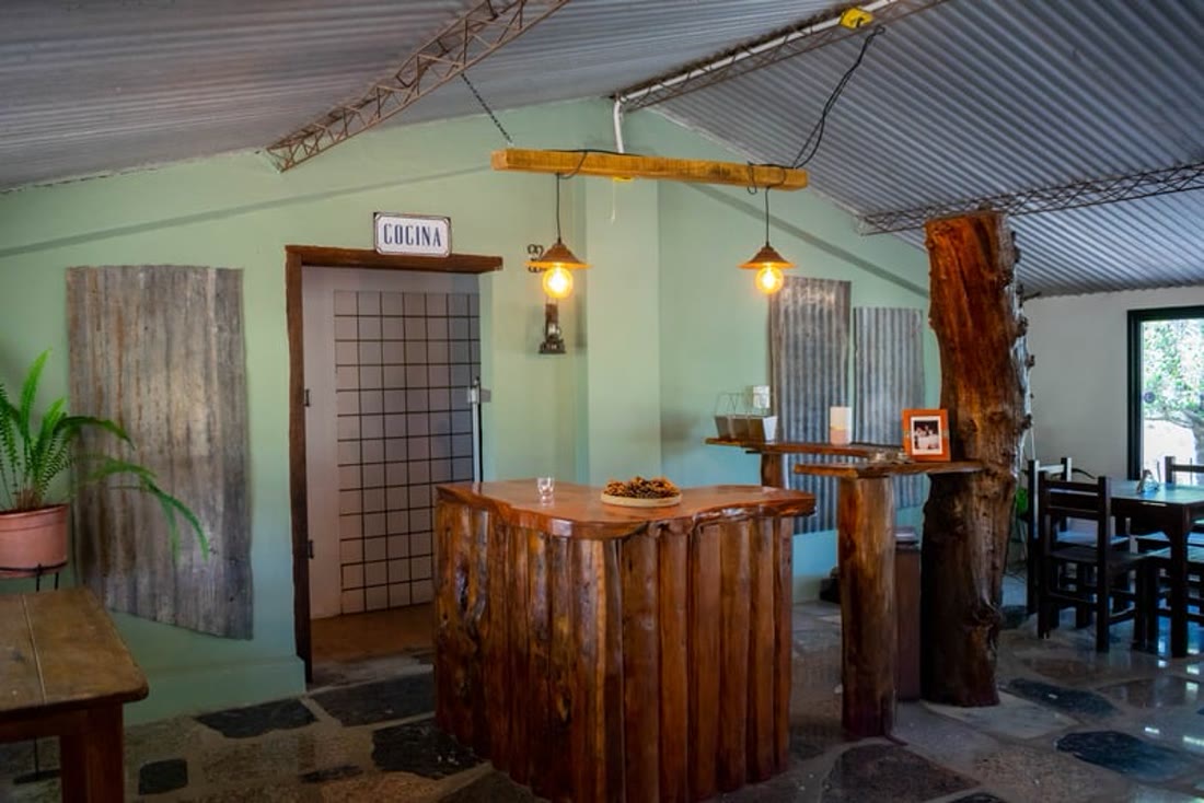 Cocina y barra del quincho